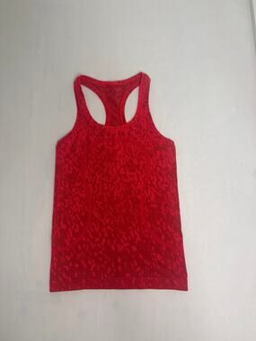 Lululemon running shirt